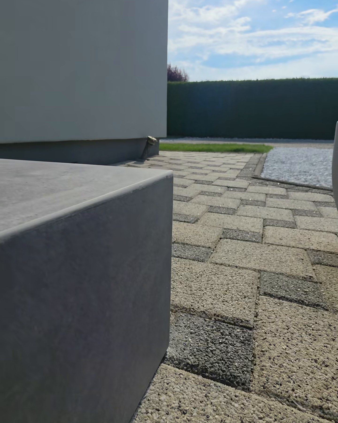 Geflieste Eingangsstufen mit sauber ausgeführter Gehrung an den Kanten